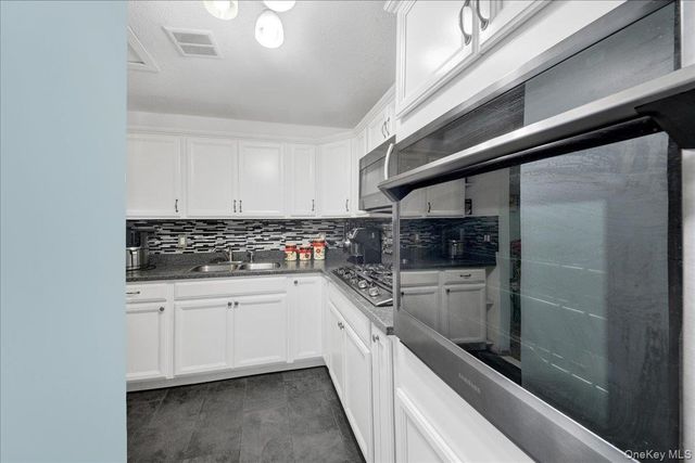 2066 Cicero Avenue, Bronx, NY 10473
