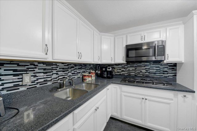 2066 Cicero Avenue, Bronx, NY 10473