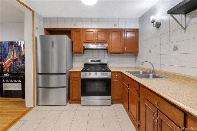 2066 Cicero Avenue, Bronx, NY 10473
