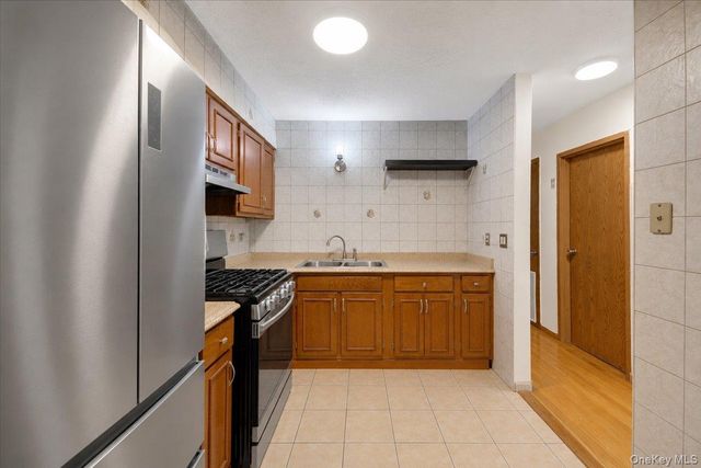 2066 Cicero Avenue, Bronx, NY 10473