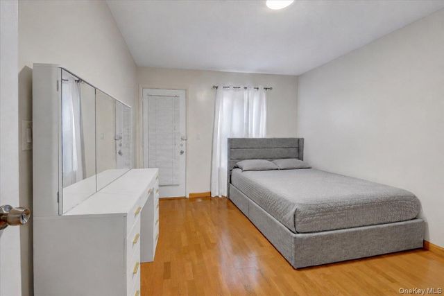 2066 Cicero Avenue, Bronx, NY 10473