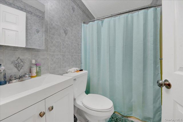 2066 Cicero Avenue, Bronx, NY 10473