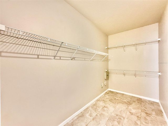 18013 VILLA CREEK DRIVE, Tampa, FL 33647