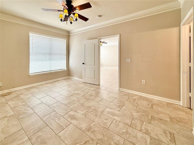 18013 VILLA CREEK DRIVE, Tampa, FL 33647