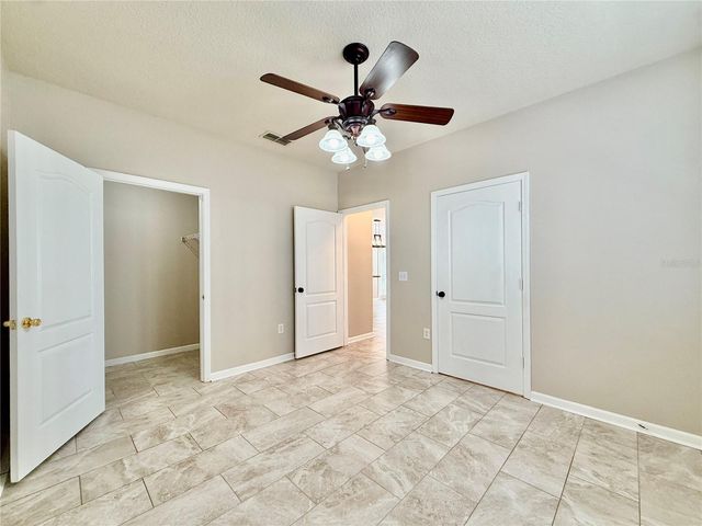 18013 VILLA CREEK DRIVE, Tampa, FL 33647