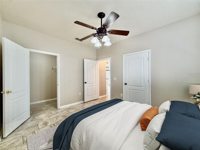 18013 VILLA CREEK DRIVE, Tampa, FL 33647