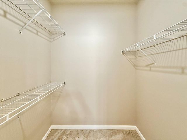 18013 VILLA CREEK DRIVE, Tampa, FL 33647