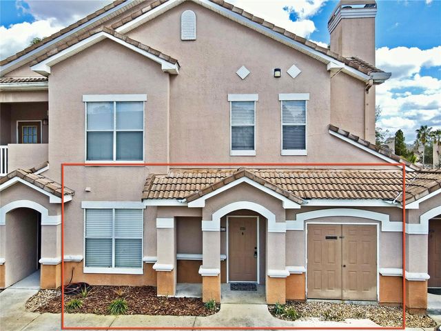 18013 VILLA CREEK DRIVE, Tampa, FL 33647