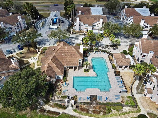 18013 VILLA CREEK DRIVE, Tampa, FL 33647