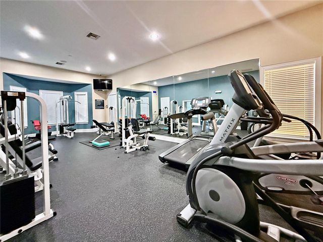 18013 VILLA CREEK DRIVE, Tampa, FL 33647