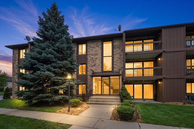 7505 175th Street 124, Tinley Park, IL 60477