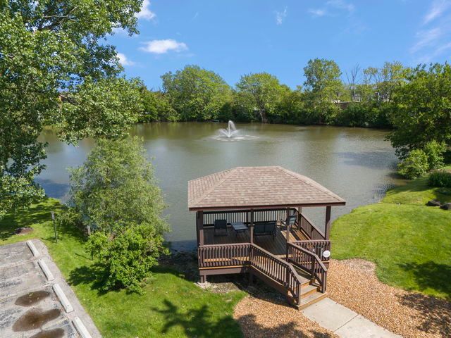 7505 175th Street 124, Tinley Park, IL 60477