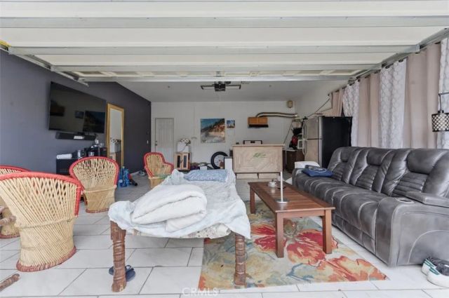17019 Red tail, Fontana, CA 92336