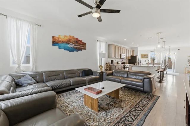 17019 Red tail, Fontana, CA 92336