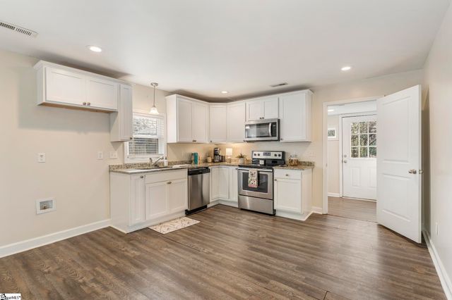 53 Main Street, Pelzer, SC 29669