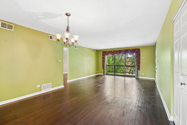 9619 Kedvale Avenue 301, Oak Lawn, IL 60453
