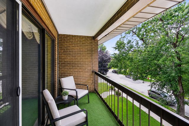 9619 Kedvale Avenue 301, Oak Lawn, IL 60453