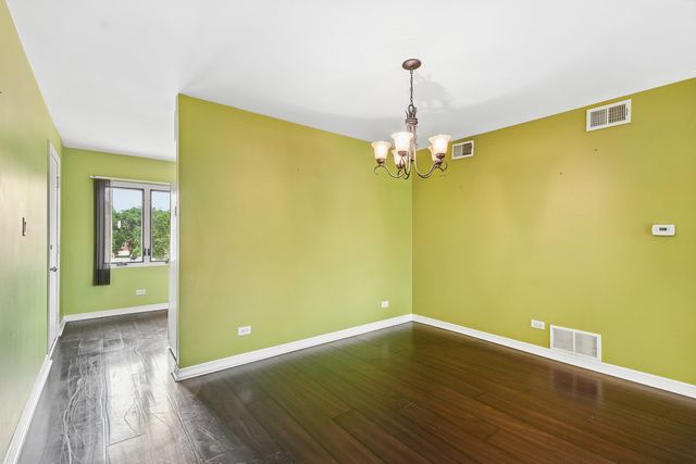 9619 Kedvale Avenue 301, Oak Lawn, IL 60453