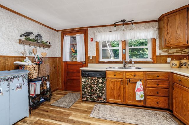 419 Harvard Ave, Athol, MA 01331