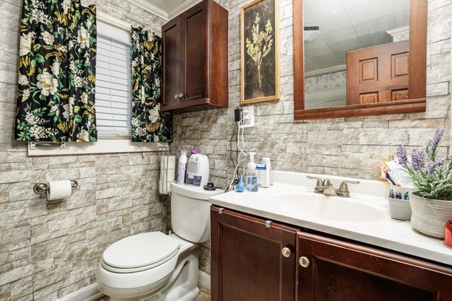 419 Harvard Ave, Athol, MA 01331