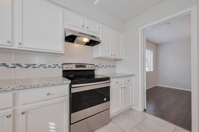 17114 Quail Glen Drive, Houston, TX 77489