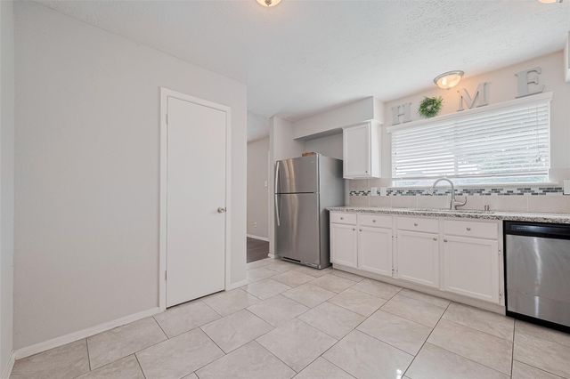 17114 Quail Glen Drive, Houston, TX 77489