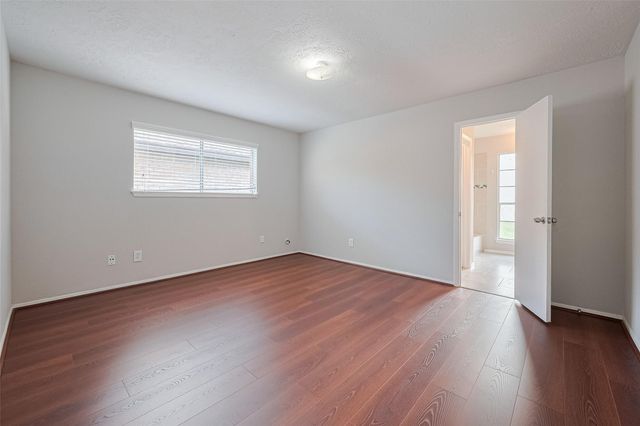 17114 Quail Glen Drive, Houston, TX 77489