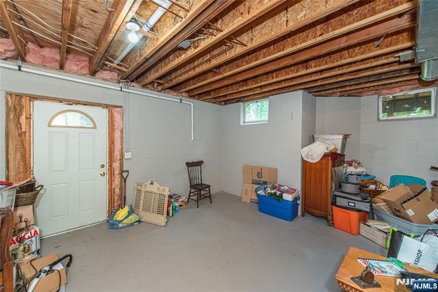 37 Thomas, Wayne, NJ 07470
