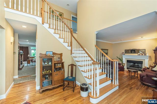 37 Thomas, Wayne, NJ 07470