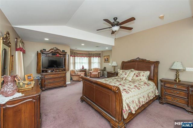 37 Thomas, Wayne, NJ 07470