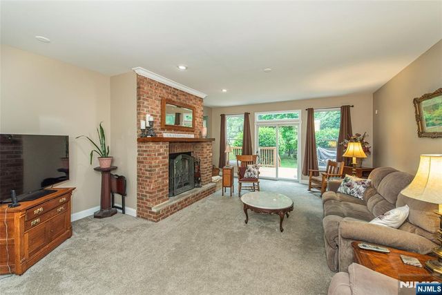 37 Thomas, Wayne, NJ 07470