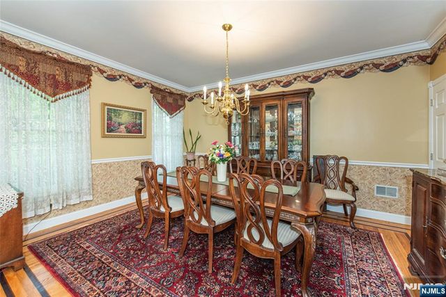 37 Thomas, Wayne, NJ 07470
