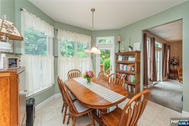 37 Thomas, Wayne, NJ 07470