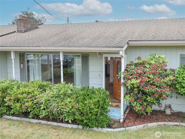 9314 44th Drive NE, Marysville, WA 98270