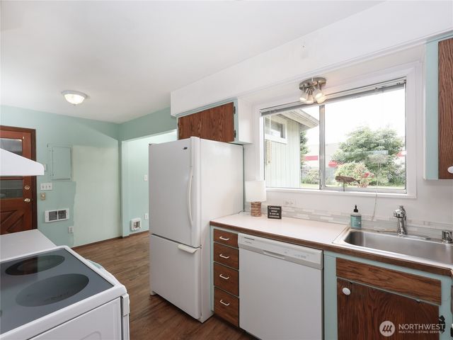 9314 44th Drive NE, Marysville, WA 98270
