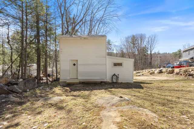 322 Long Shores Drive, Barrington, NH 03825