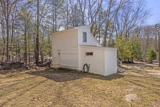322 Long Shores Drive, Barrington, NH 03825