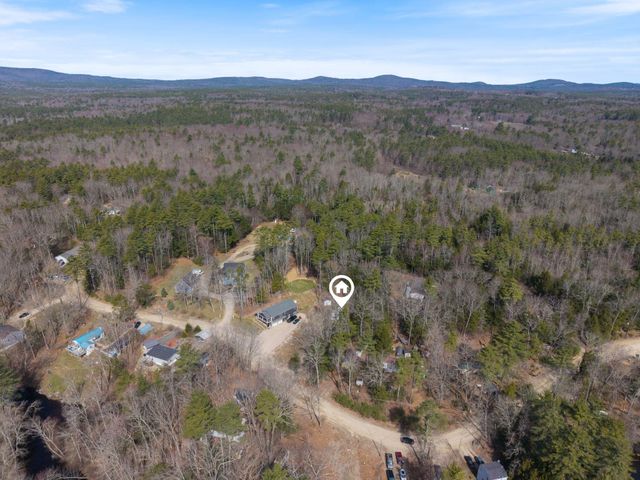322 Long Shores Drive, Barrington, NH 03825