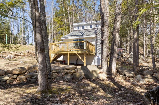 322 Long Shores Drive, Barrington, NH 03825
