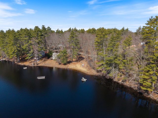 322 Long Shores Drive, Barrington, NH 03825