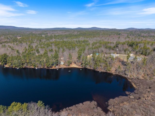 322 Long Shores Drive, Barrington, NH 03825