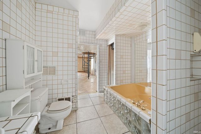 653 N Gentry Street, Frankfort, IN 46041