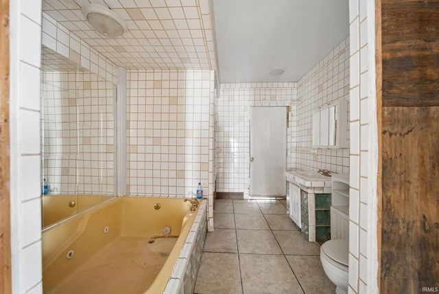 653 N Gentry Street, Frankfort, IN 46041