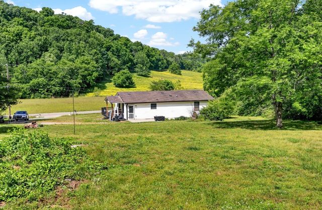 4748 Eatons Creek Rd NW, Nashville, TN 37218