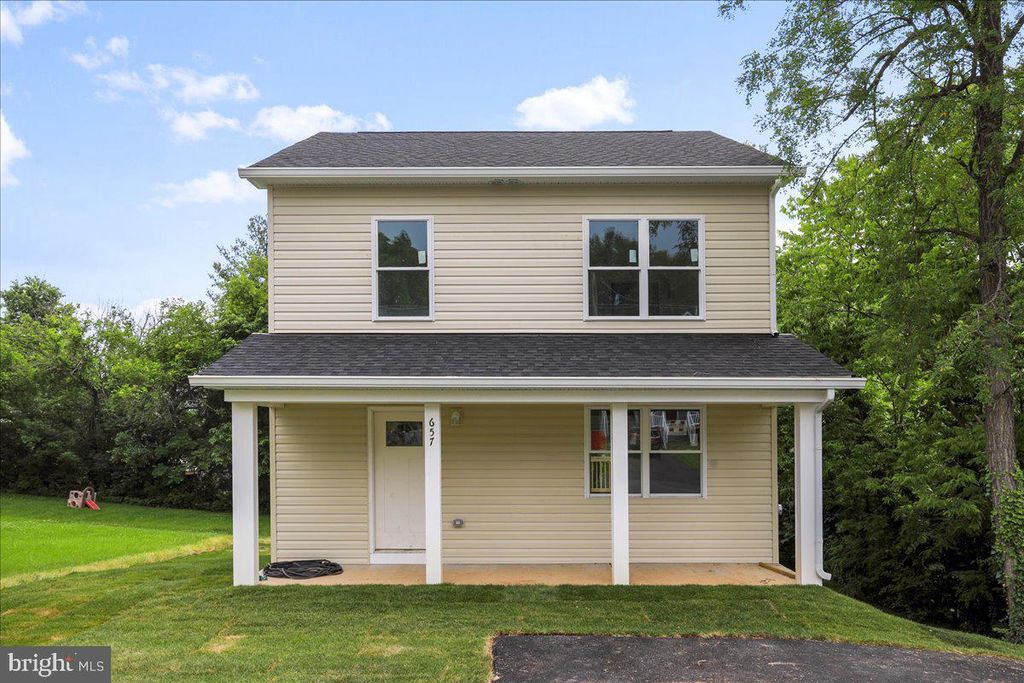 657 ASH ST, Strasburg, VA 22657