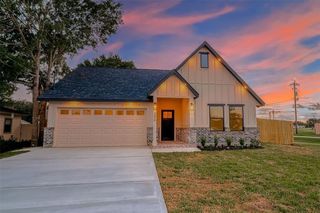 403 N 5th Street, Beasley, TX 77417