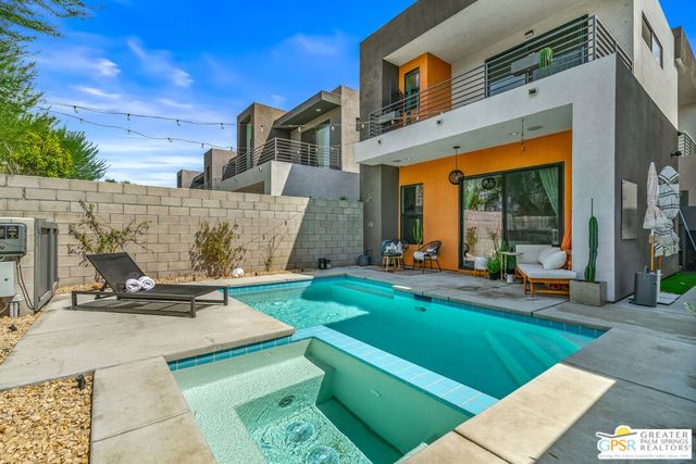 482 Paragon Loop, Palm Springs, CA 92262