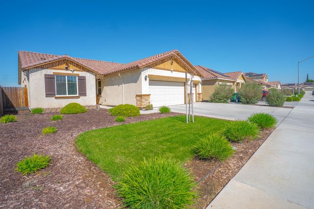 652 Pinelli Dr, Los Banos, CA 93635