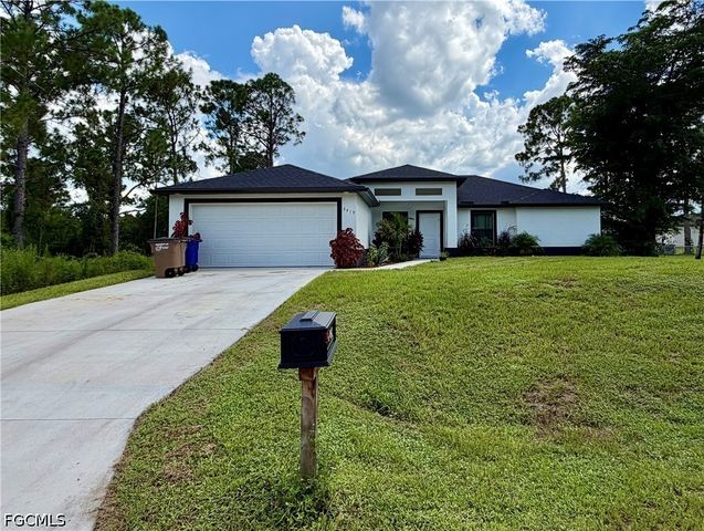 3415 3rd ST SW, Lehigh Acres, FL 33976