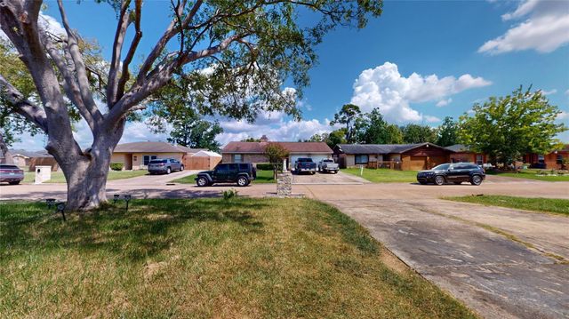 827 Dondell Street, Channelview, TX 77530